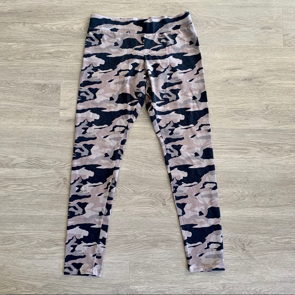 NWOT Monrow stretch cotton camo leggings size L